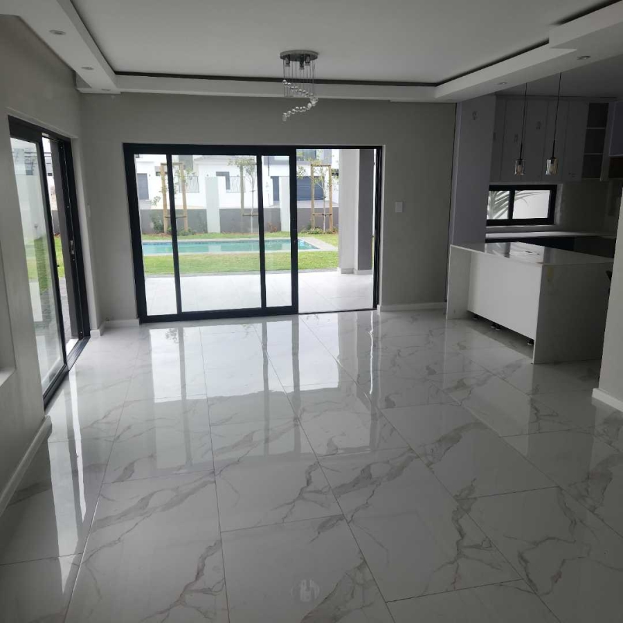 To Let 4 Bedroom Property for Rent in Sandown Western Cape